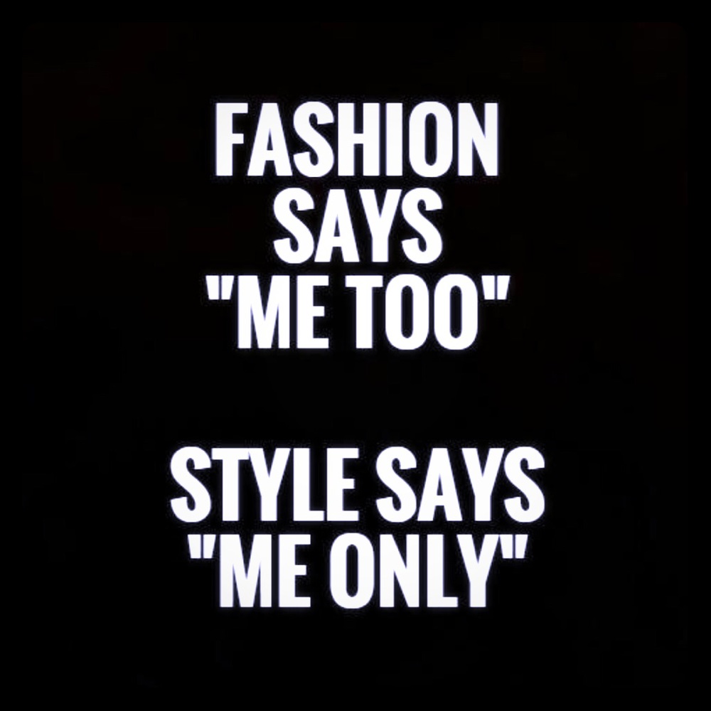 “WHEN IM STANDIN, I STANDOUT”😁💋